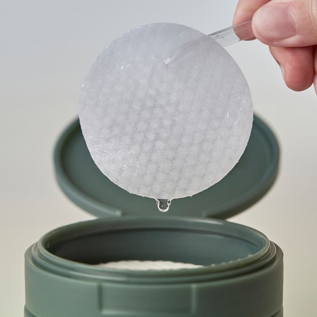 Anua Heartleaf 77% Clear Pad 70 pads- Pads toniques vegan exfoliant et calmant - texture - K-beauty soin cosmétique corée Skinorea shop France livraison rapide - yesstyle