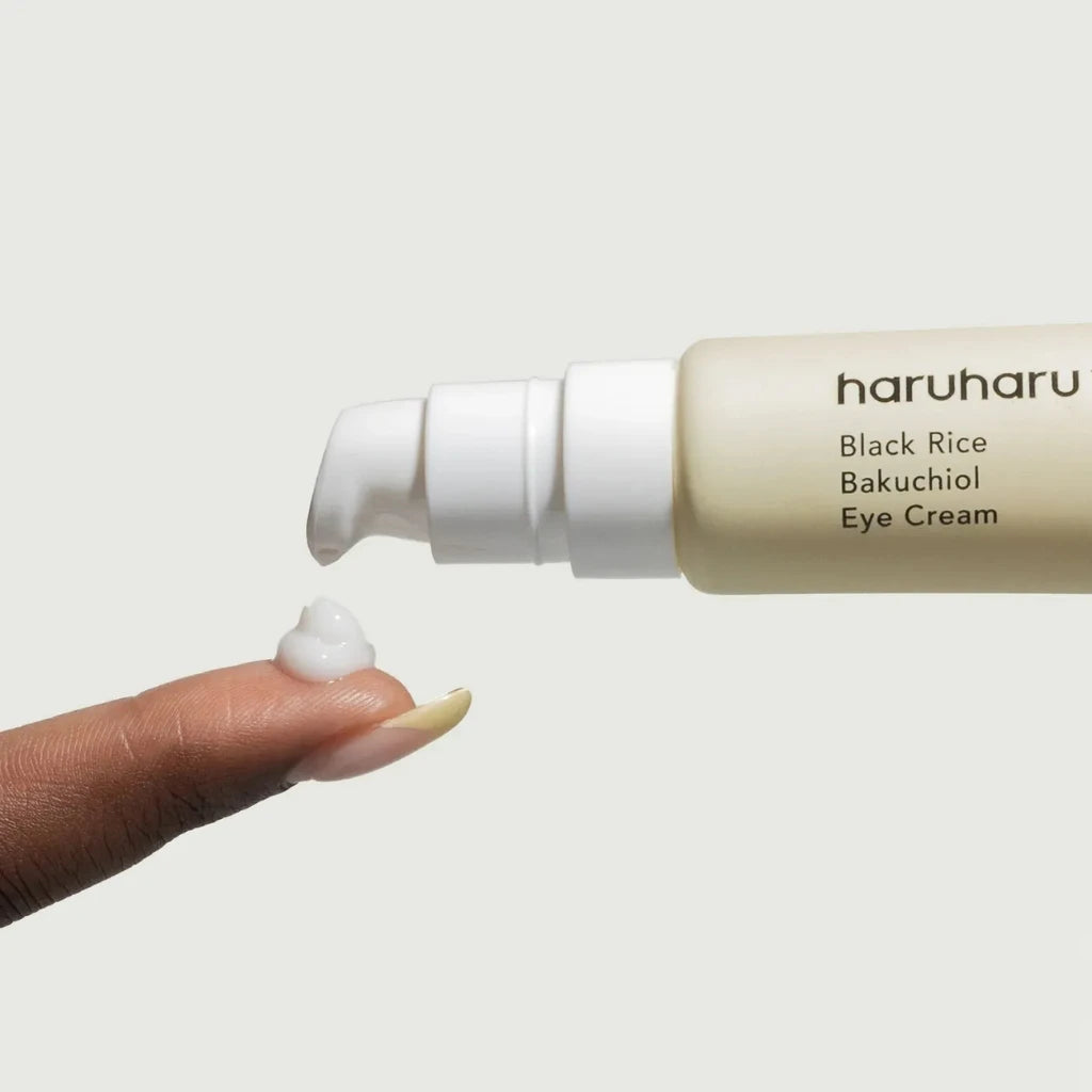Haruharu Wonder Black Rice Bakuchiol Eye Cream - creme vegan contour des yeux pour les cernes et les ridicules - texture - K-beauty soin cosmétique corée Skinorea shop France livraison rapide - yesstyle