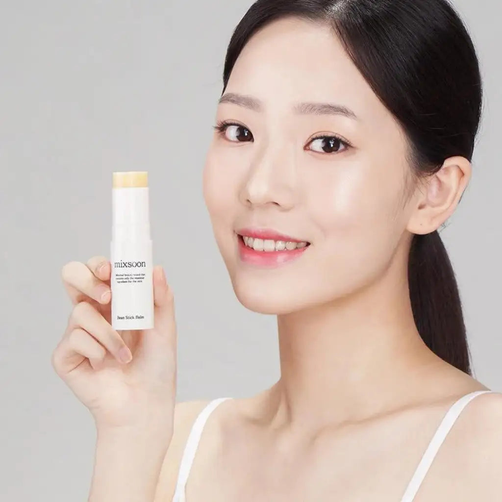 Mixsoon Bean Stick Balm 11.5ml - Baume en stick vegan hydratant et nourrissant - texture - kbeauty skincare coréenne Skinorea