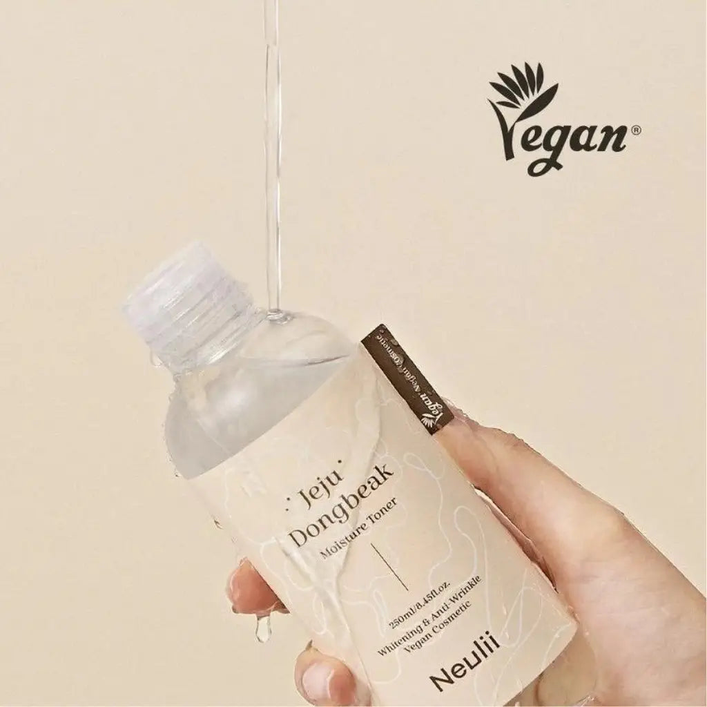 Neulii Jeju Dongbeak Moisture Toner 250ml - Tonique apaisant et hydratant- texture